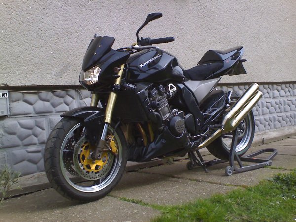 Z1000.jpg
