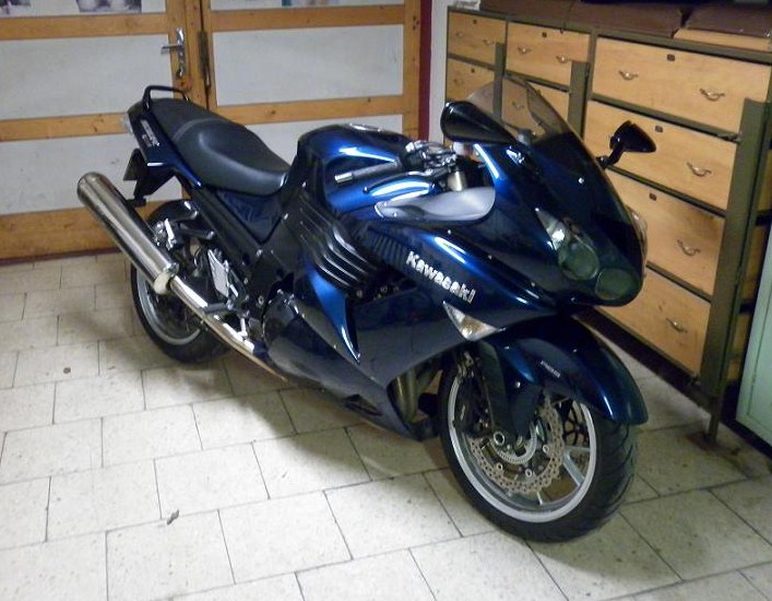 1_zzr 1400 004.jpg