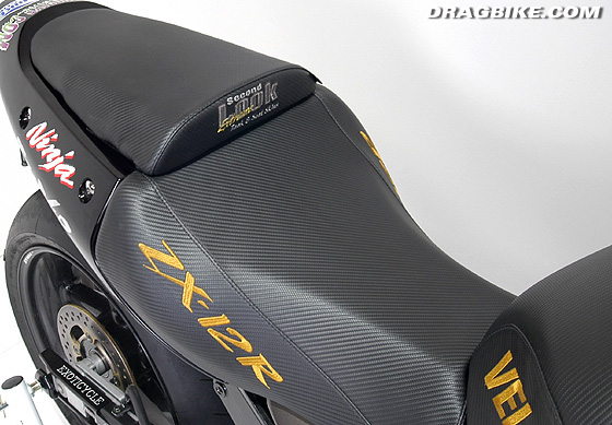 zx12r2_pic07.jpg